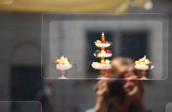 autoportrait/vitrine de Murano